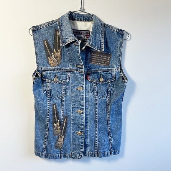 CRN-F3 Jackets & Blazers - Vintage CRN-F3 unique denim vest, music, guitar appliqués size XS